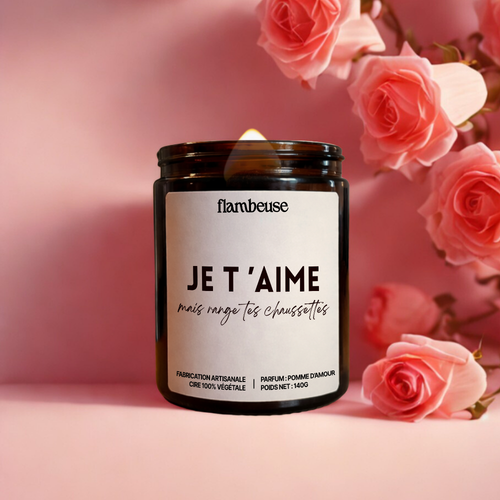 Bougie "Je t'aime mais range tes chaussettes"